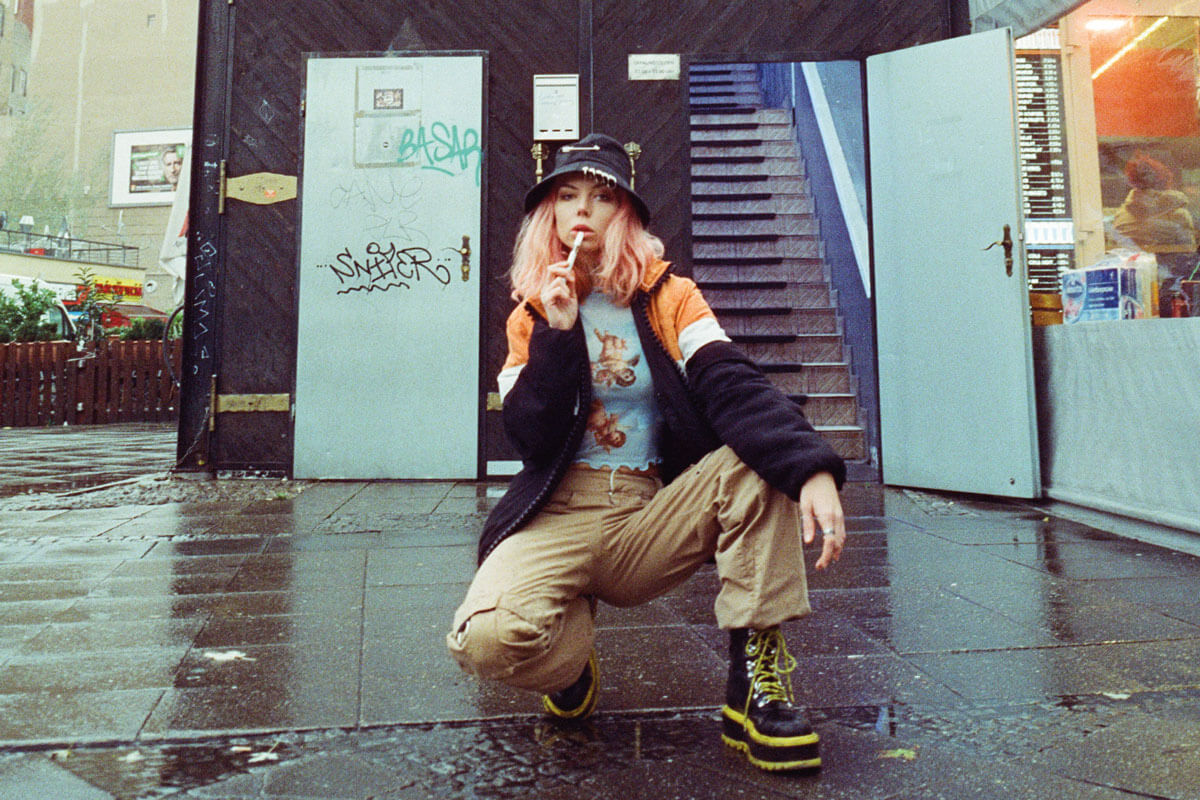 bunte-bluete-hipster-girl-vaped-bryber-berlin